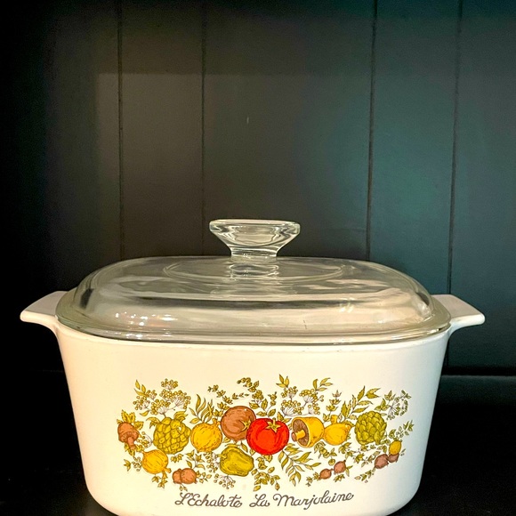 Vintage Corningware Spice of Life 3 Liter Casserole with Glass Lid - Picture 3 of 9
